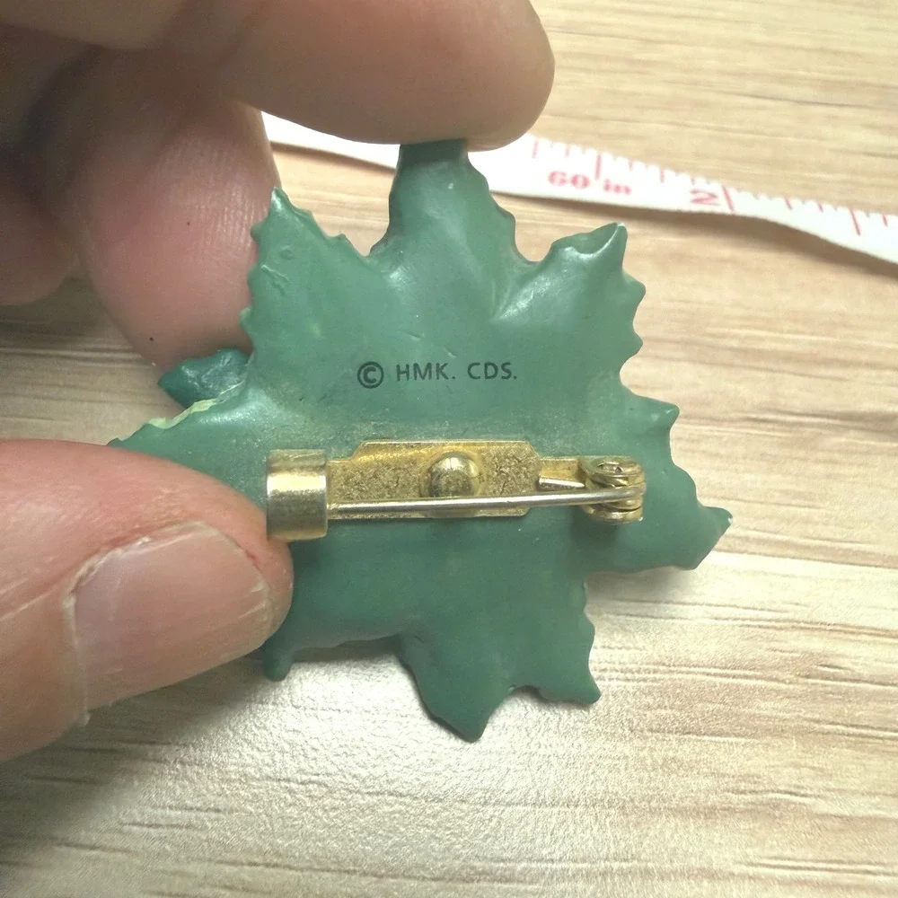 Vintage Hallmark HMK CDS Christmas Holly Berry Green Leaf Red Brooch Pin